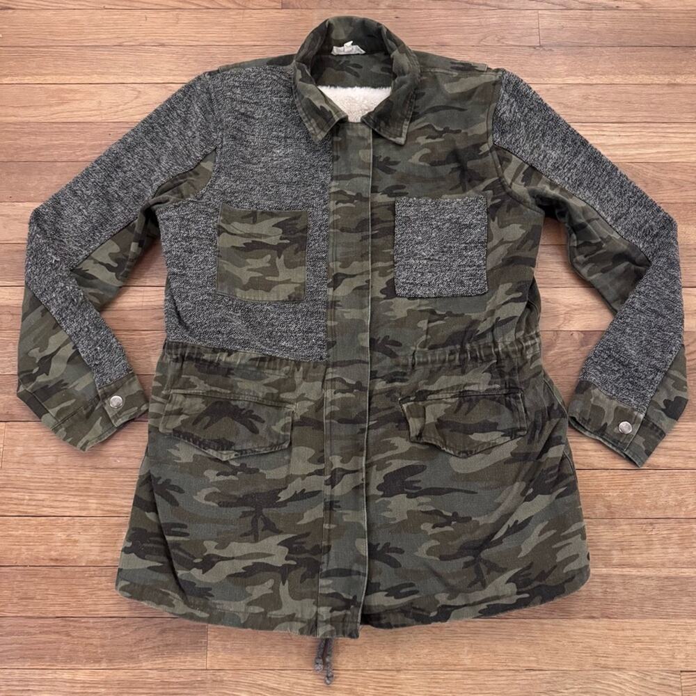 Mystree Women's Camo Mixed Media Sherpa Lined Utility Jacket - Size M
 b83